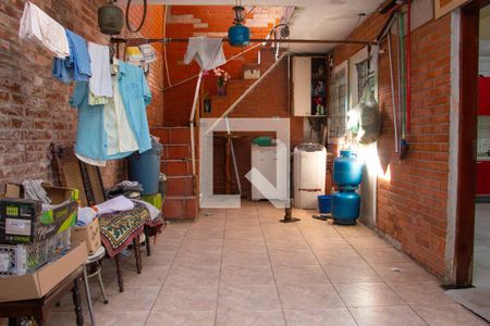 Casa à venda com 240m², 3 quartos e 3 vagas Casa à venda com 240m², 3 quartos e 3 vagasQuintal