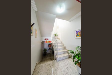 Escada de casa à venda com 6 quartos, 444m² em Padre Eustáquio, Belo Horizonte