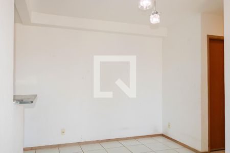 Sala de apartamento para alugar com 2 quartos, 52m² em Todos Os Santos, Rio de Janeiro