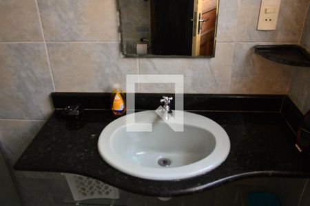 Banheiro da Suíte de casa para alugar com 3 quartos, 178m² em Guilhermina, Praia Grande