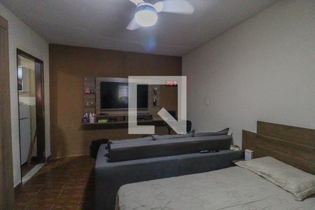 Casa à venda com 200m², 3 quartos e 4 vagas Casa à venda com 200m², 3 quartos e 4 vagasEdícula