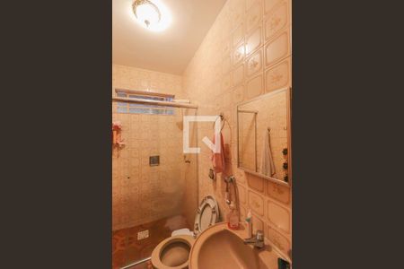 Casa à venda com 200m², 3 quartos e 4 vagas Casa à venda com 200m², 3 quartos e 4 vagasEdícula