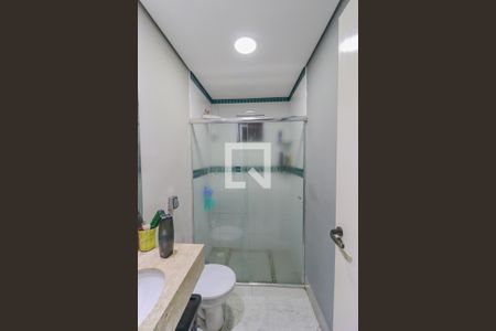 Casa à venda com 200m², 3 quartos e 4 vagas Casa à venda com 200m², 3 quartos e 4 vagasBanheiro