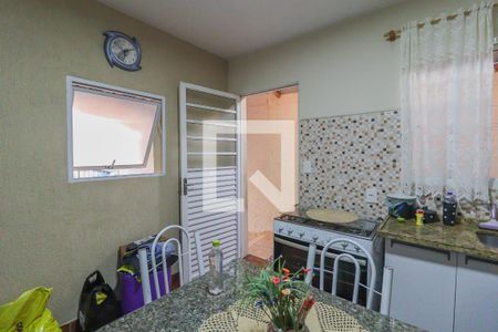 Casa à venda com 200m², 3 quartos e 4 vagas Casa à venda com 200m², 3 quartos e 4 vagasEdícula