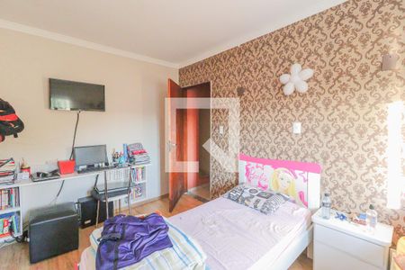 Casa à venda com 200m², 3 quartos e 4 vagas Casa à venda com 200m², 3 quartos e 4 vagasQuarto 3