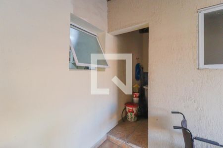 Casa à venda com 200m², 3 quartos e 4 vagas Casa à venda com 200m², 3 quartos e 4 vagasEdícula