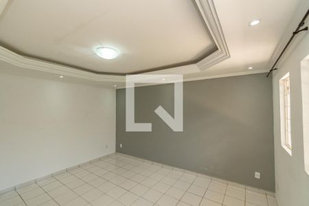 Sala de TV de casa à venda com 3 quartos, 200m² em Vila Nogueira, Campinas