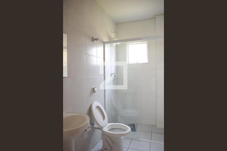 Banheiro da Suíte de apartamento para alugar com 3 quartos, 85m² em Xaxim, Curitiba