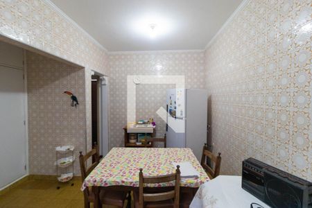 Casa para alugar com 225m², 4 quartos e 2 vagas Casa para alugar com 225m², 4 quartos e 2 vagasCozinha