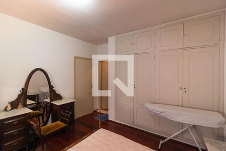 Casa para alugar com 225m², 4 quartos e 2 vagas Casa para alugar com 225m², 4 quartos e 2 vagasSuíte