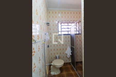 Casa para alugar com 225m², 4 quartos e 2 vagas Casa para alugar com 225m², 4 quartos e 2 vagasBanheiro