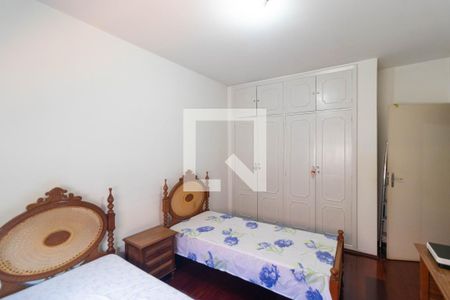 Casa para alugar com 225m², 4 quartos e 2 vagas Casa para alugar com 225m², 4 quartos e 2 vagasQuarto 02