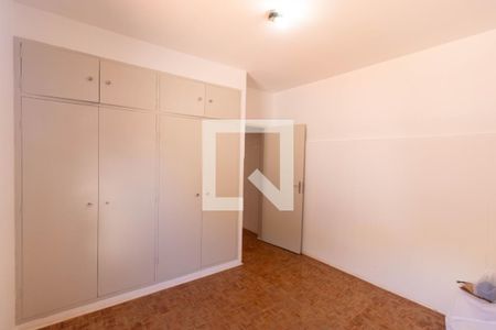 Casa para alugar com 225m², 4 quartos e 2 vagas Casa para alugar com 225m², 4 quartos e 2 vagasQuarto (Edícula)