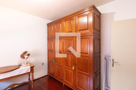 Casa para alugar com 225m², 4 quartos e 2 vagas Casa para alugar com 225m², 4 quartos e 2 vagasQuarto 01