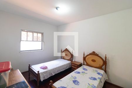 Casa para alugar com 225m², 4 quartos e 2 vagas Casa para alugar com 225m², 4 quartos e 2 vagasQuarto 02