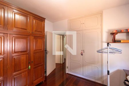 Casa para alugar com 225m², 4 quartos e 2 vagas Casa para alugar com 225m², 4 quartos e 2 vagasQuarto 01