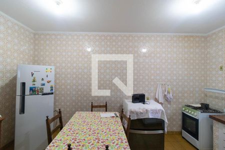 Casa para alugar com 225m², 4 quartos e 2 vagas Casa para alugar com 225m², 4 quartos e 2 vagasCozinha