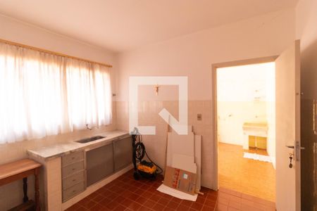 Casa para alugar com 225m², 4 quartos e 2 vagas Casa para alugar com 225m², 4 quartos e 2 vagasCozinha(Edícula)