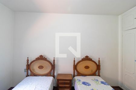 Casa para alugar com 225m², 4 quartos e 2 vagas Casa para alugar com 225m², 4 quartos e 2 vagasQuarto 02