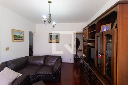 Casa para alugar com 225m², 4 quartos e 2 vagas Casa para alugar com 225m², 4 quartos e 2 vagasSala 02