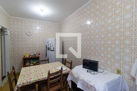 Casa para alugar com 225m², 4 quartos e 2 vagas Casa para alugar com 225m², 4 quartos e 2 vagasCozinha