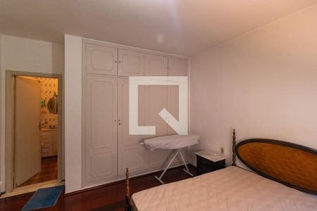 Casa para alugar com 225m², 4 quartos e 2 vagas Casa para alugar com 225m², 4 quartos e 2 vagasSuíte