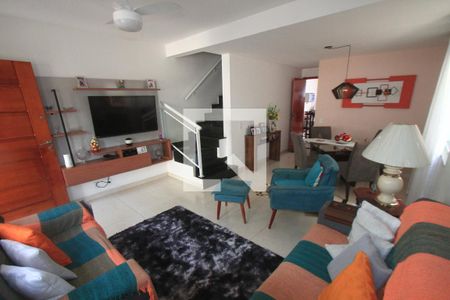 Sala de casa à venda com 3 quartos, 150m² em Piratininga, Niterói