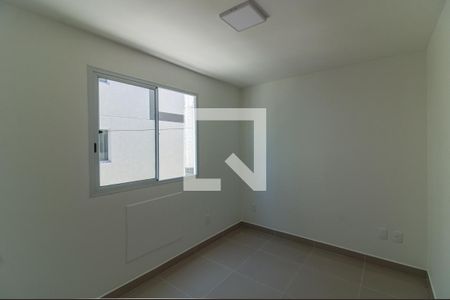 Quarto 1 de apartamento para alugar com 2 quartos, 44m² em Recreio dos Bandeirantes, Rio de Janeiro