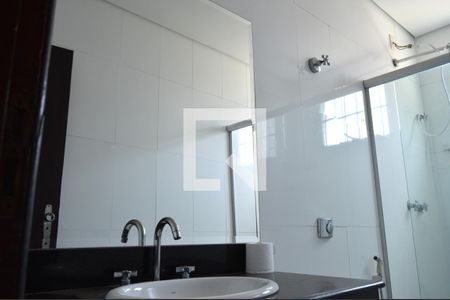 Banheiro da Suíte 1 de casa à venda com 5 quartos, 280m² em Alvorada, Contagem