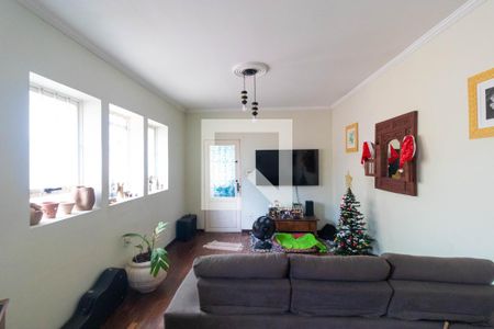 Salas de casa à venda com 4 quartos, 152m² em Vila Lemos, Campinas