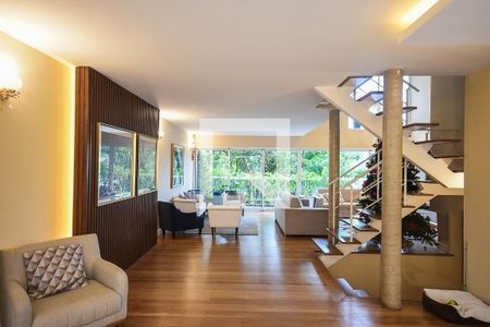 Sala de casa de condomínio à venda com 4 quartos, 372m² em Real Parque, São Paulo