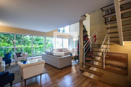 Sala de casa de condomínio à venda com 4 quartos, 372m² em Real Parque, São Paulo