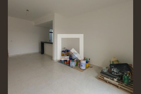 sala  de casa à venda com 2 quartos, 116m² em Jardim Central, Betim