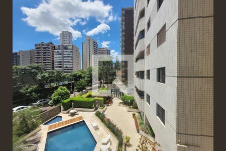VISTA /Sala de apartamento à venda com 2 quartos, 82m² em Cambuí, Campinas