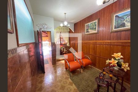 Sala 2 de casa à venda com 4 quartos, 330m² em Milionários (barreiro), Belo Horizonte