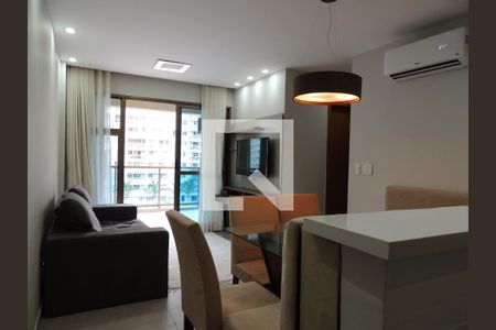 Sala  de apartamento para alugar com 2 quartos, 76m² em Jacarepaguá, Rio de Janeiro