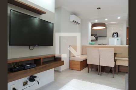 Sala  de apartamento para alugar com 2 quartos, 76m² em Jacarepaguá, Rio de Janeiro