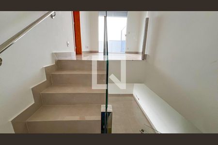 Escada de apartamento à venda com 4 quartos, 184m² em Ouro Preto, Belo Horizonte