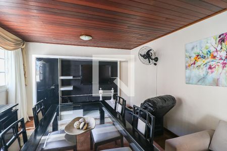 Sala de casa à venda com 3 quartos, 200m² em Santo Antônio, Porto Alegre