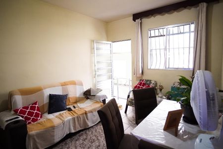 Sala de casa de condomínio à venda com 3 quartos, 97m² em Itamarati, Belo Horizonte