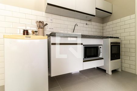 Cozinha de apartamento para alugar com 1 quarto, 27m² em Vila Buarque, São Paulo