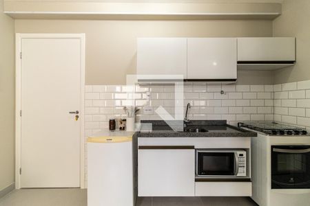 Cozinha de apartamento para alugar com 1 quarto, 27m² em Vila Buarque, São Paulo