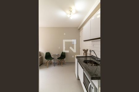 Cozinha de apartamento para alugar com 1 quarto, 27m² em Vila Buarque, São Paulo