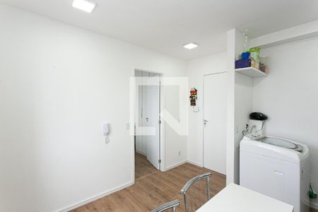 Sala e Cozinha de apartamento para alugar com 1 quarto, 27m² em Vila Esperança, São Paulo