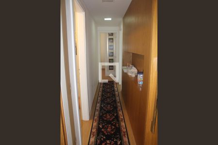 Corredor de apartamento à venda com 3 quartos, 154m² em Vila da Serra, Nova Lima