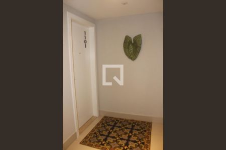 Hall de entrada de apartamento à venda com 3 quartos, 154m² em Vila da Serra, Nova Lima