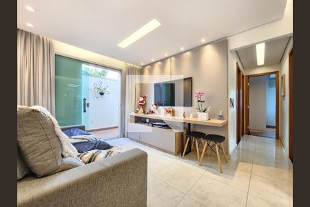 Sala de apartamento à venda com 3 quartos, 90m² em Pompéia, Belo Horizonte