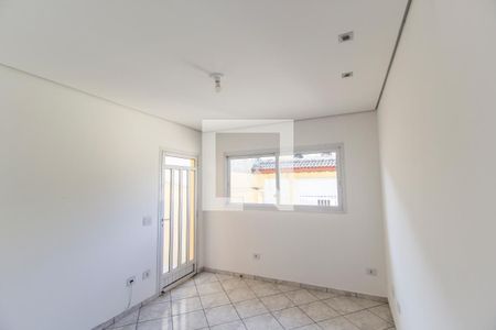 Sala de TV de casa à venda com 3 quartos, 238m² em Boa Vista, Barueri