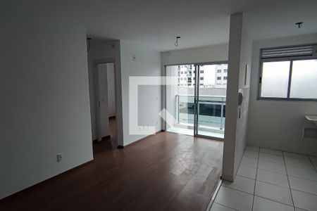 sala de apartamento para alugar com 2 quartos, 44m² em Pechincha, Rio de Janeiro