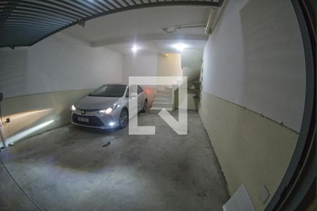 Garagem de casa de condomínio à venda com 3 quartos, 126m² em Jardim Pinheiros, São Paulo